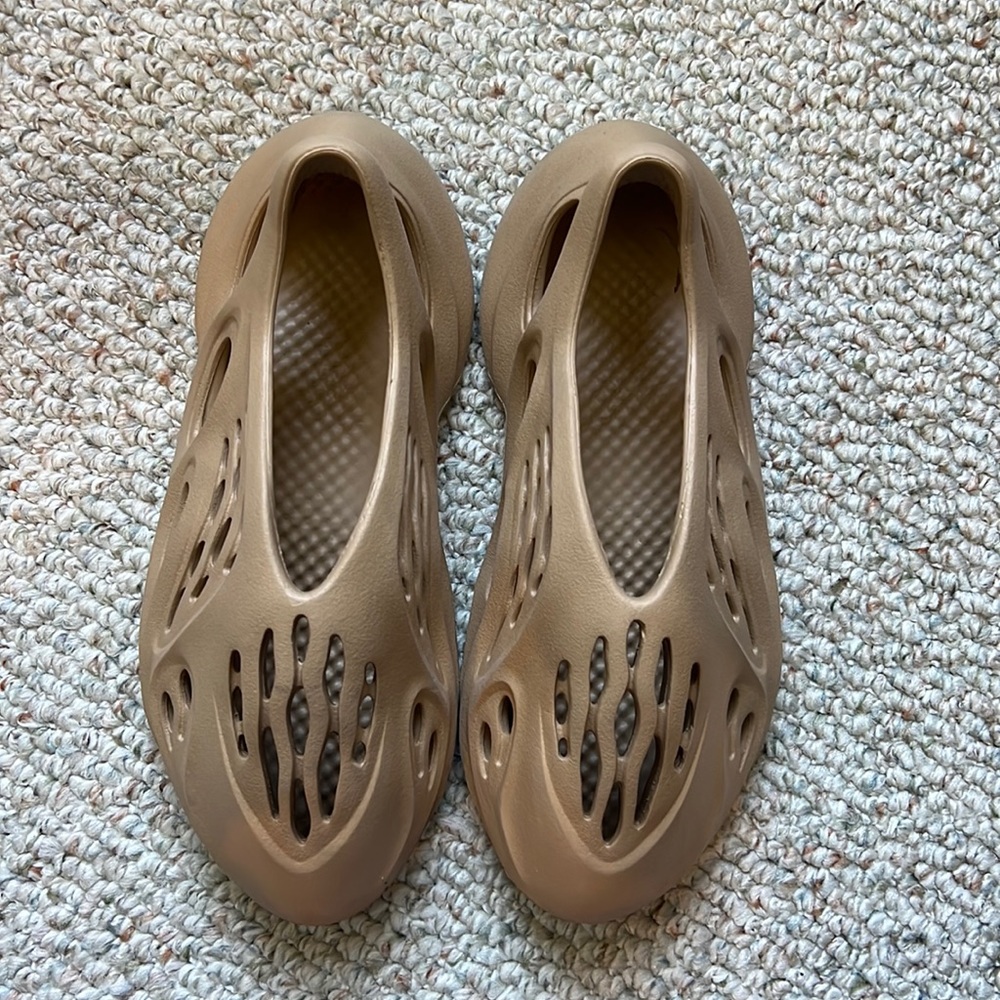 Yeezy foam runners